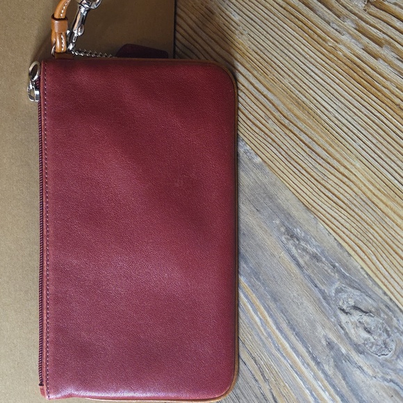 Coach Large Wristlet - Picture 4 of 9